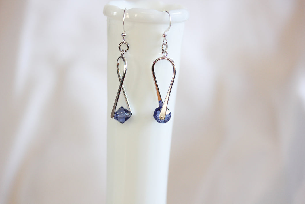 'A little bent' earrings - silver with lilac crystal