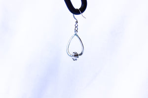 Curvy earrings - silver with light grey crystals