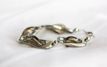Load image into Gallery viewer, Pewter and glass twist bracelet