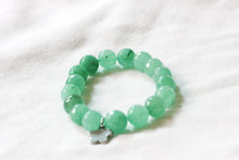 Load image into Gallery viewer, Green jade gemstone charm bracelet - flower charm